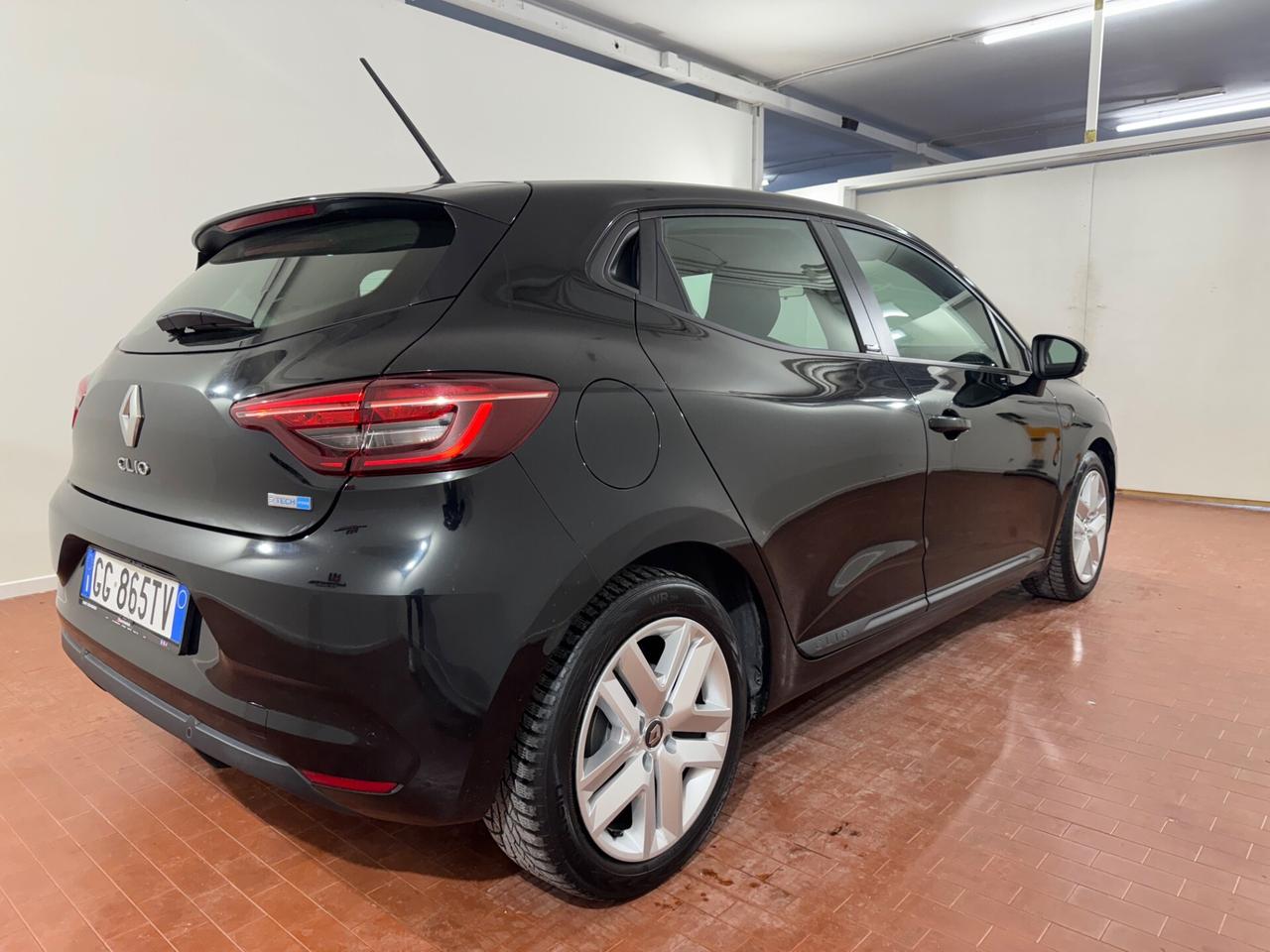 Renault Clio Hybrid E-Tech 140 CV Intens *NEOPATENTATI