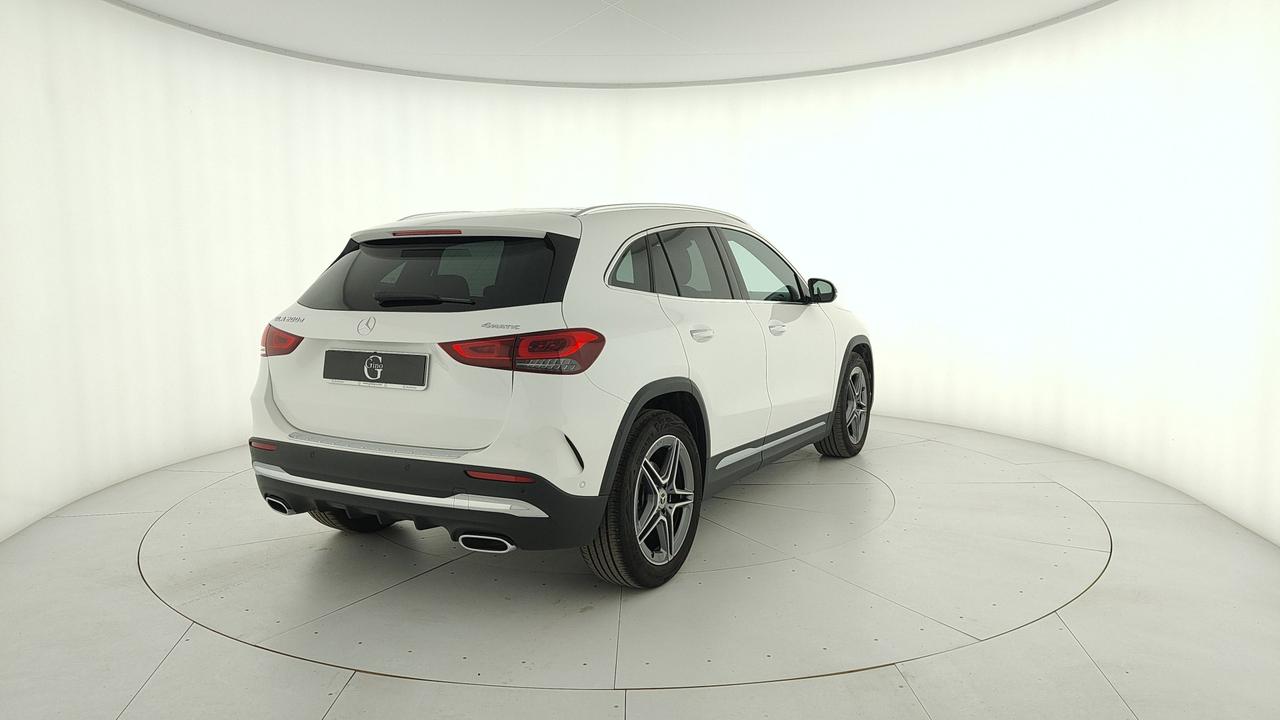 Mercedes-Benz GLA 200 d Premium 4matic auto