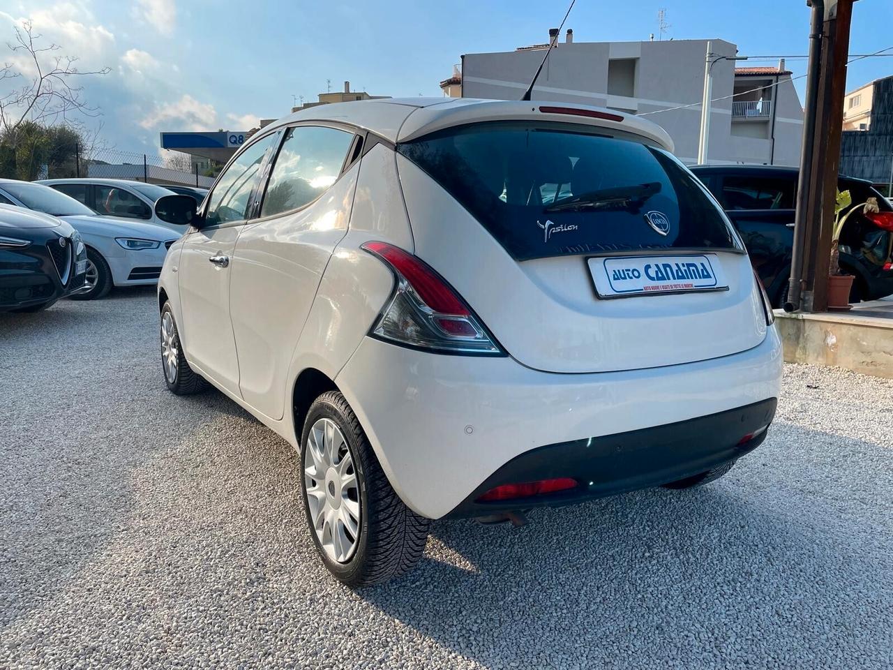 LANCIA YPSILON 1.2 B - 2015