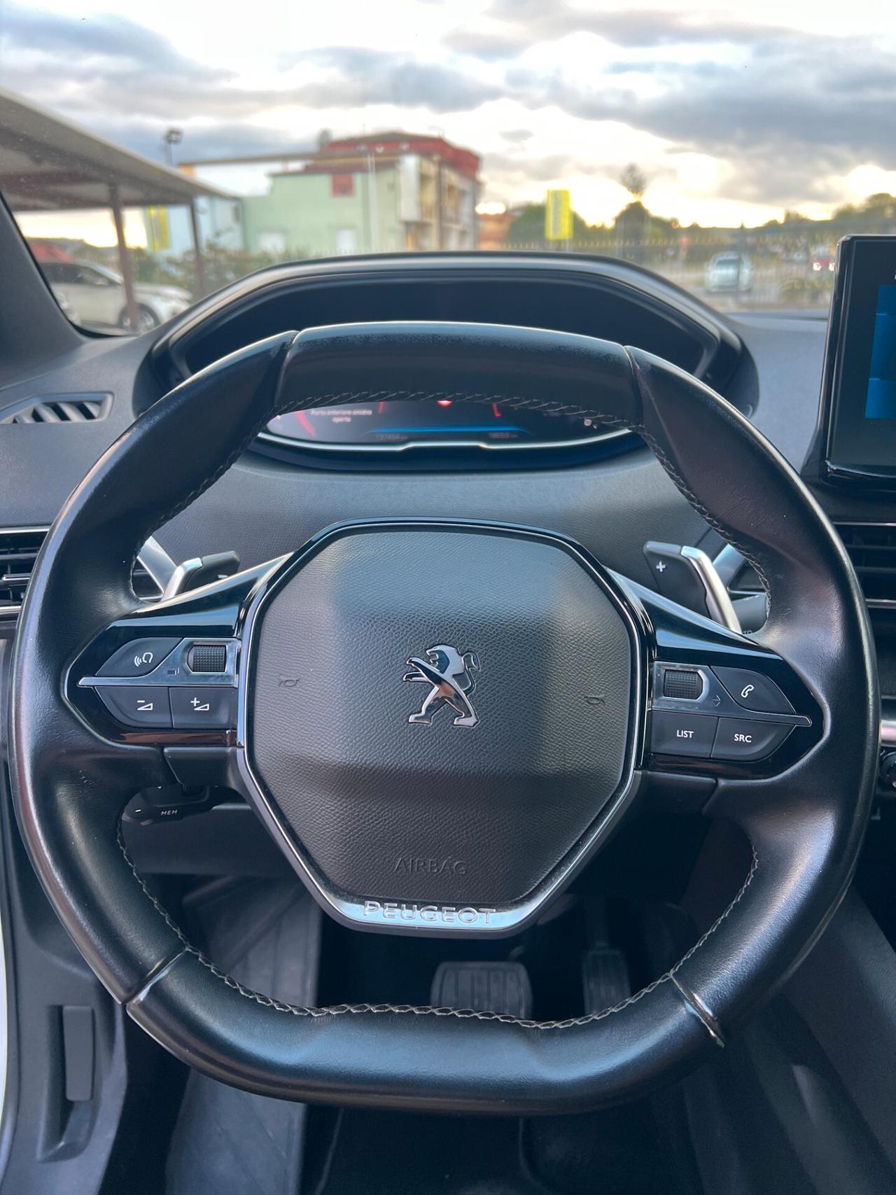 Peugeot 3008 BlueHDi 130 S&S EAT8 Allure