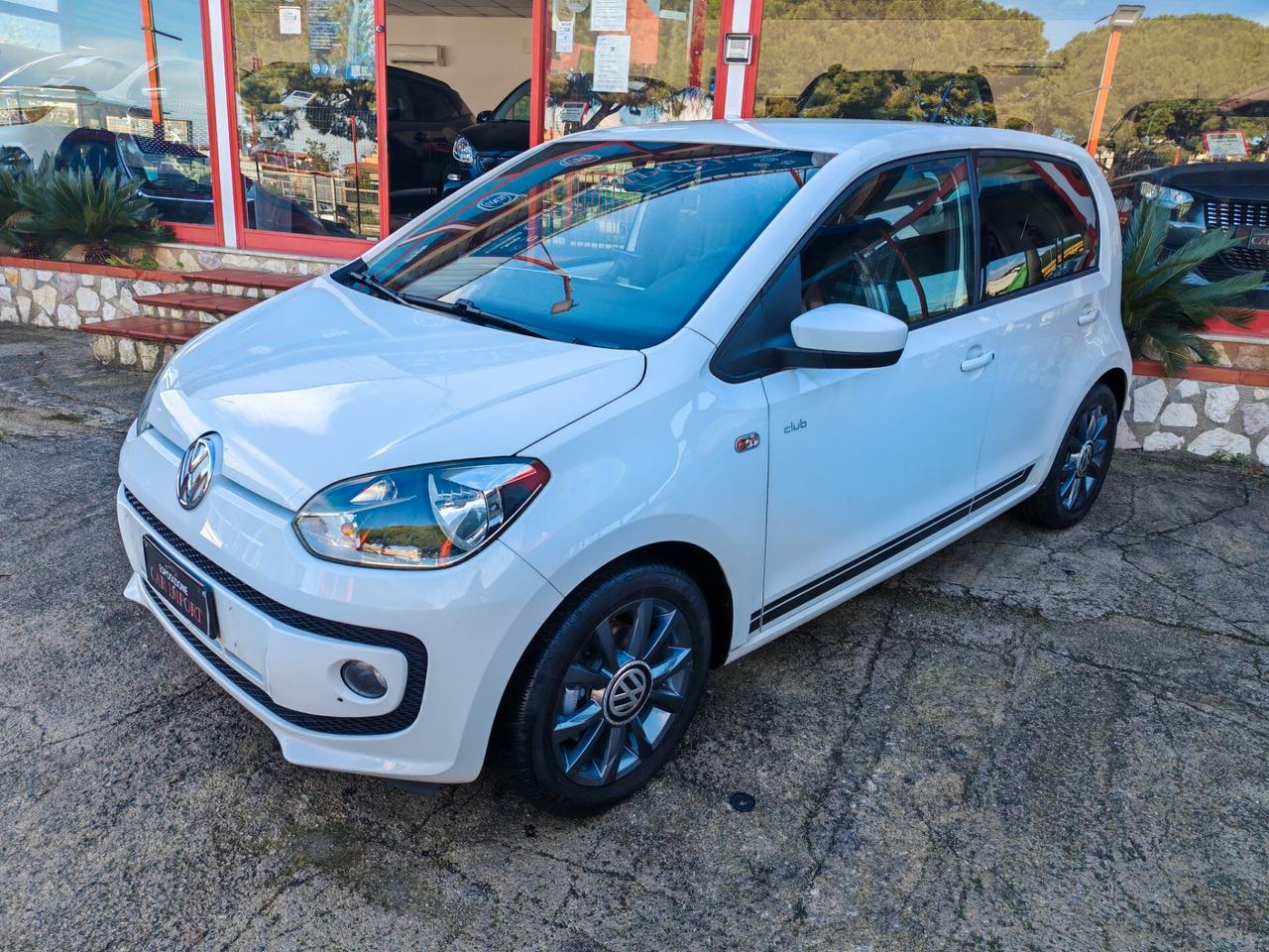 Volkswagen Up 1.0 benzina 08/2015 Cv60