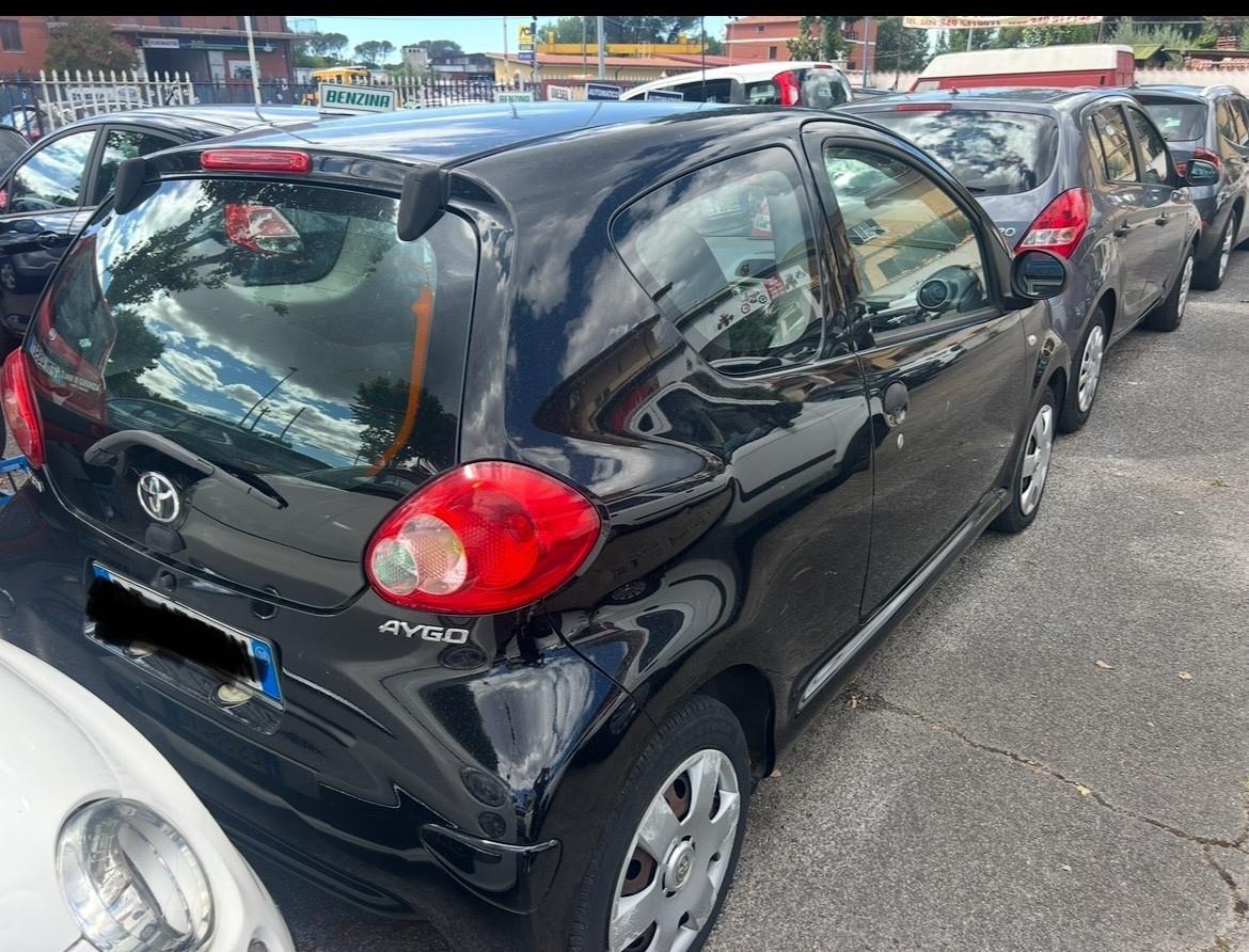 Toyota Aygo 1.0 12V VVT-i 5 porte Now