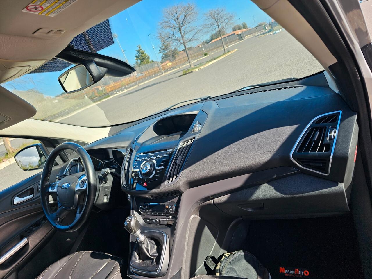 Ford Kuga 2.0 TDCI 140 CV 4WD Titanium cambio manuale 6 marce