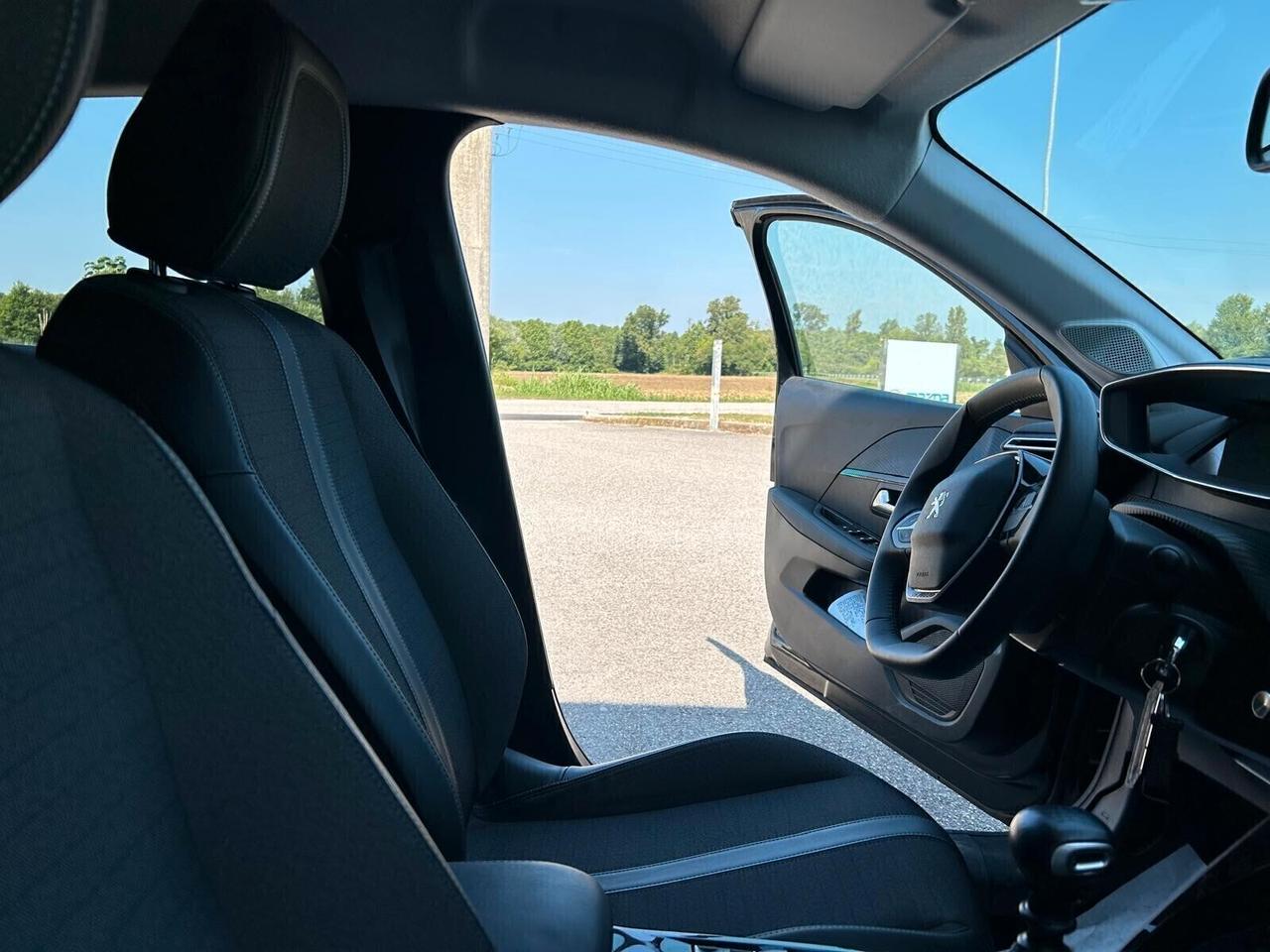 Peugeot 208 ALLURE PACK PureTech 75 5 p. SPOTICAR