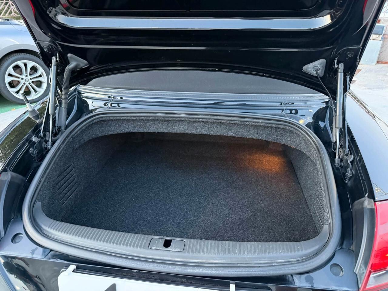 Audi TT -CABRIO- 2.0 Tdi QUATTRO - S LINE
