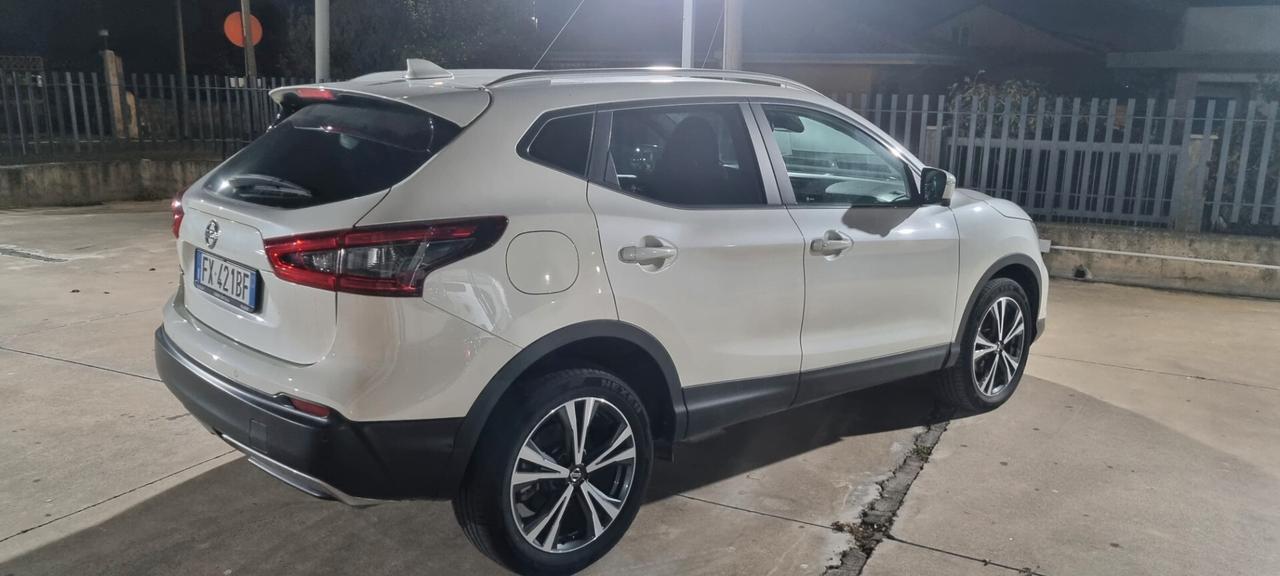 Nissan Qashqai 1.5 dCi N-Connecta