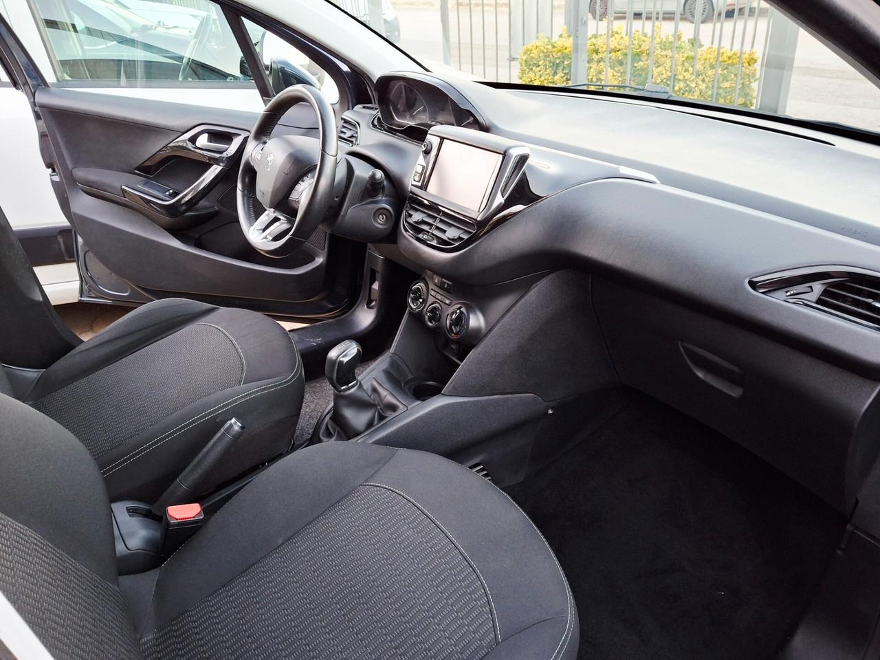 Peugeot 208 BlueHDi 75 5 porte Touch