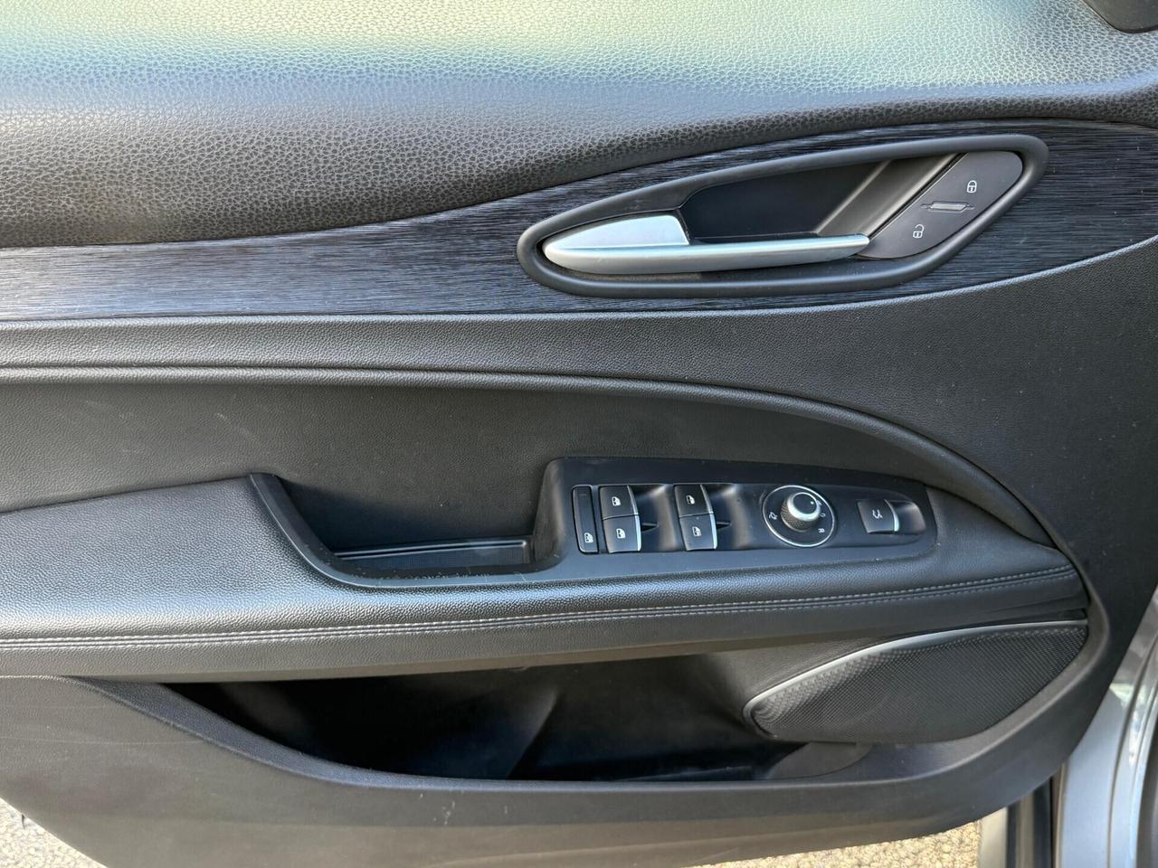 Alfa Romeo Stelvio 2.2 Turbodiesel 190 CV AT8 Q4 B