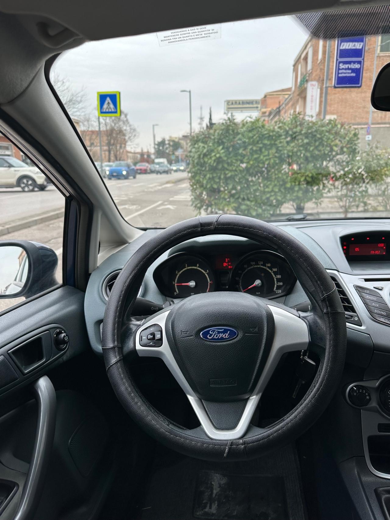 Ford Fiesta 1.4 5 porte GPL Titanium