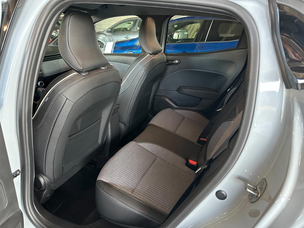 Renault Clio Full Hybrid E-Tech 145 CV 5 porte Techno