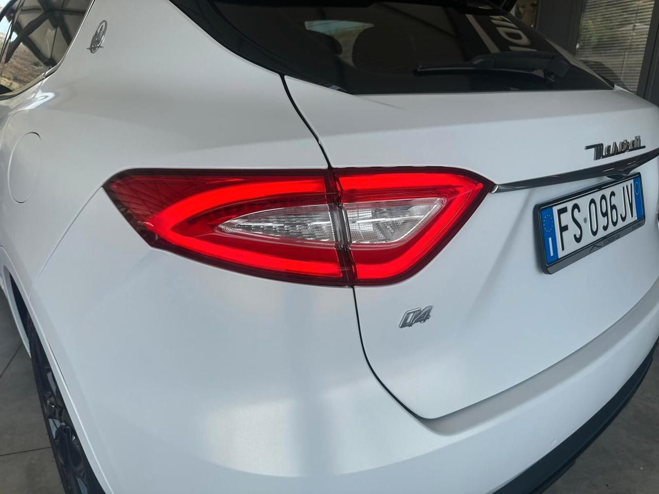 MASERATI LEVANTE GRANSPORT WRAPPATA 10/2018