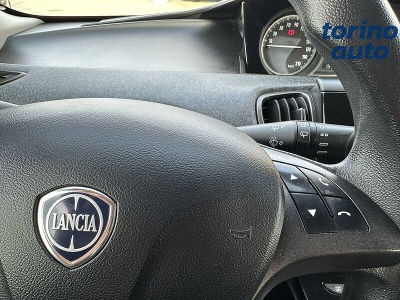 Lancia Ypsilon Ypsilon 1.0 firefly hybrid Silver s&s 70cv