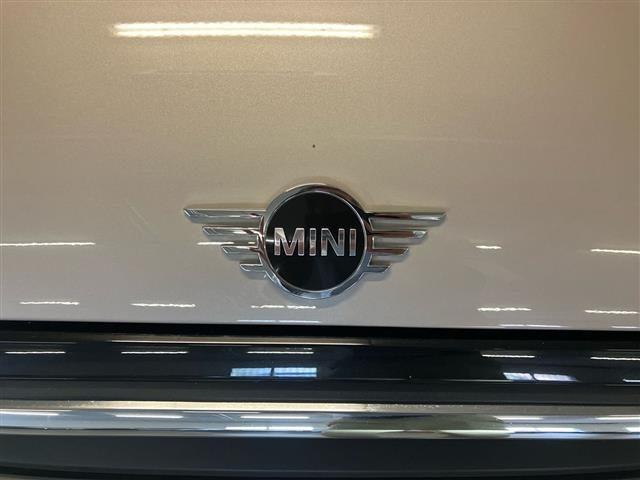 MINI Mini 5 Porte 1.5 Twin Power Turbo Cooper Essential