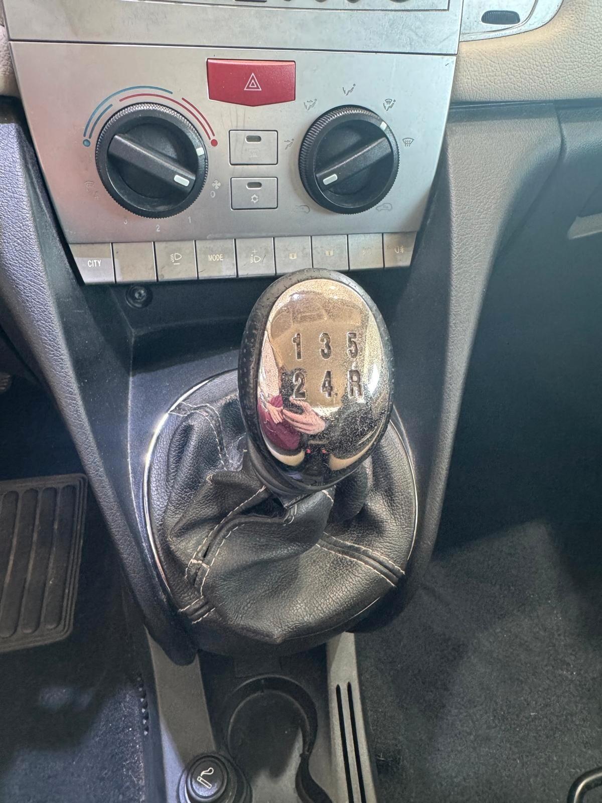 Lancia Ypsilon 1.4 Platino Ecochic GPL