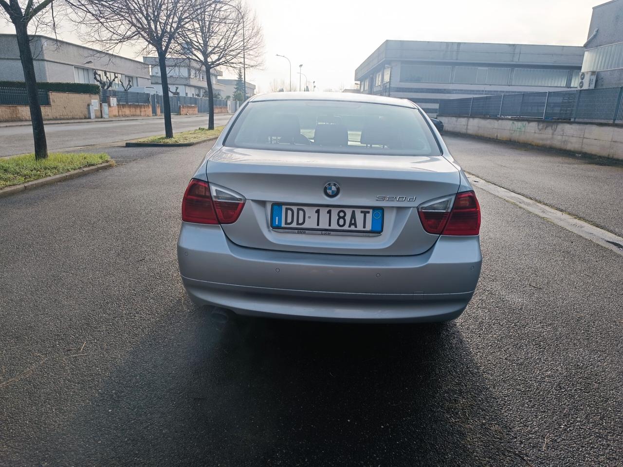 Bmw 320 TDI AUTOMATICO SOLAMENTE 159.000 KM