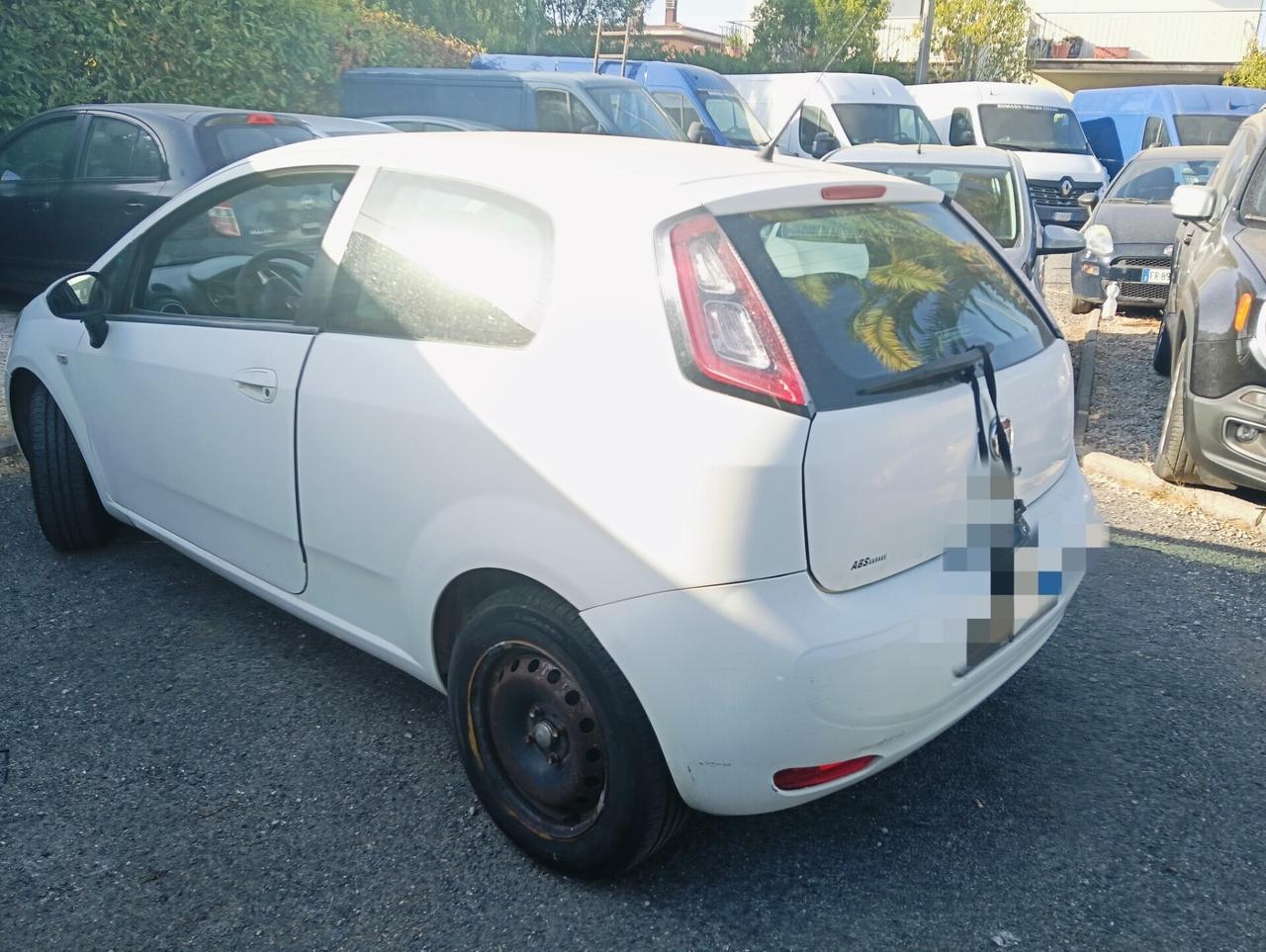 Fiat Punto 1.3 MJT II 75 CV 3/€1500