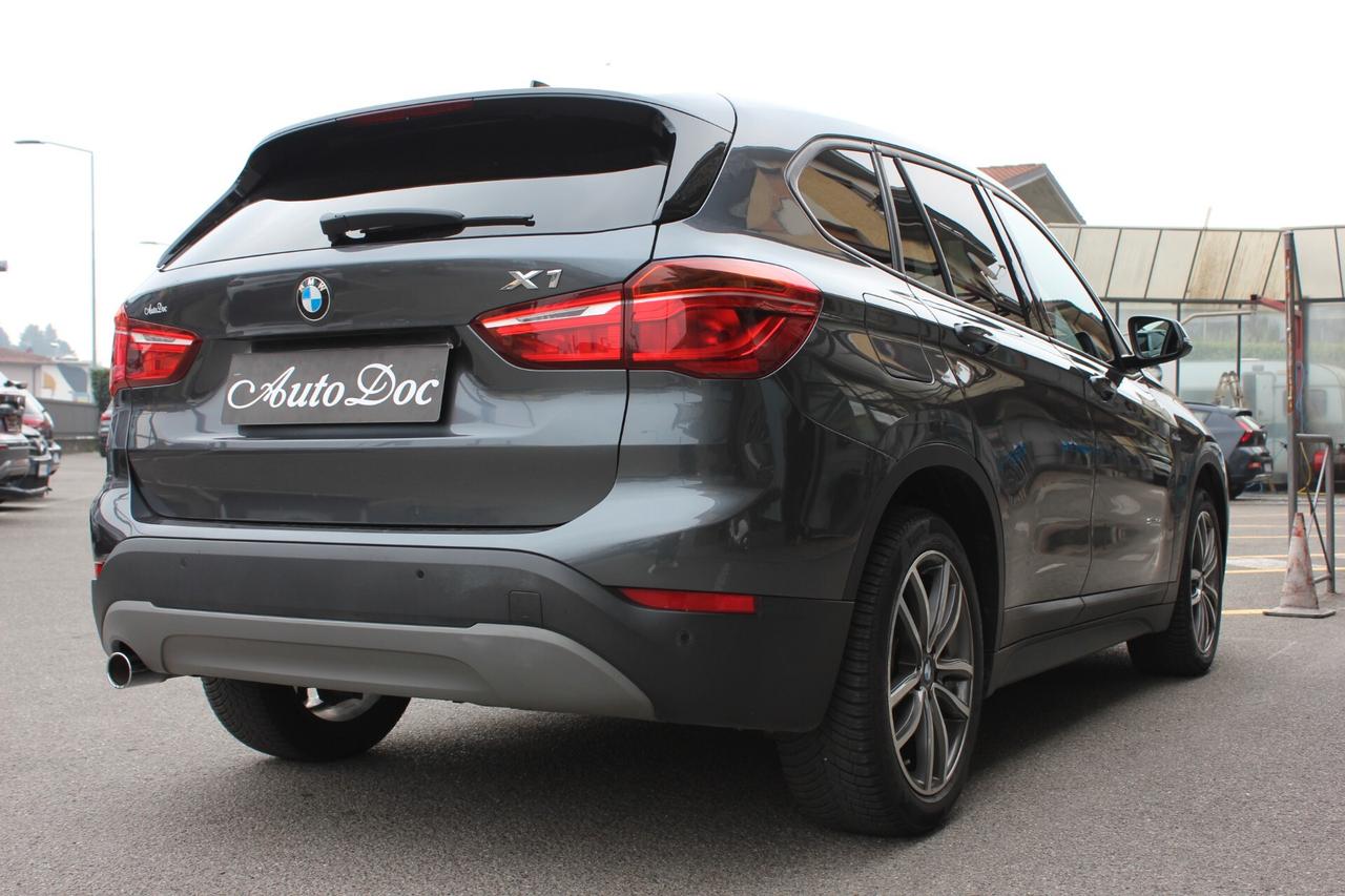 Bmw X1 sDrive 18d auto PDC ANT/POST CERCHI DA 18 VETRI OSCURATI