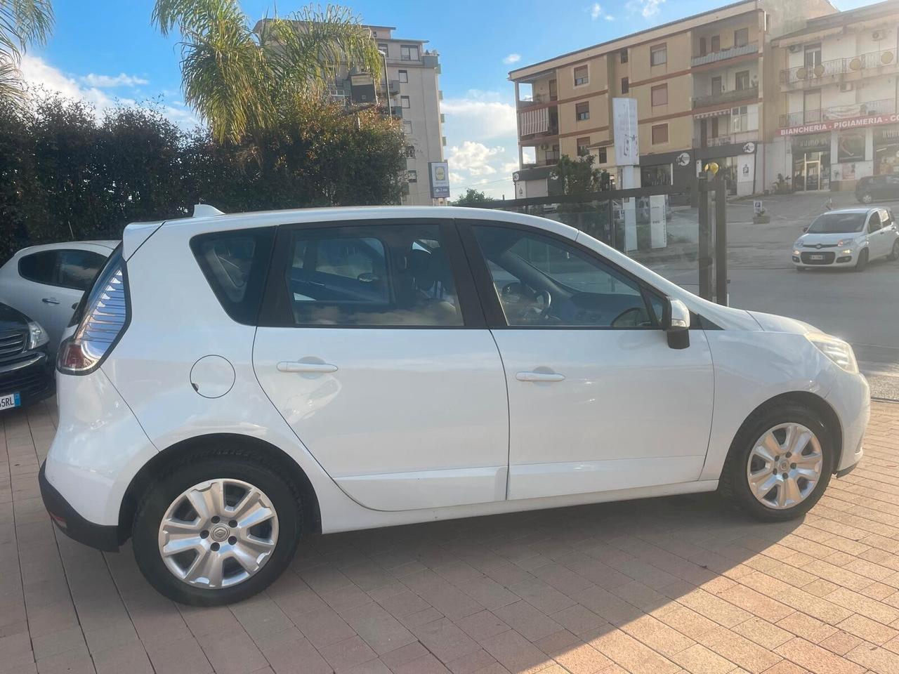 Renault Scenic "Finanziabile Senza Busta Paga"