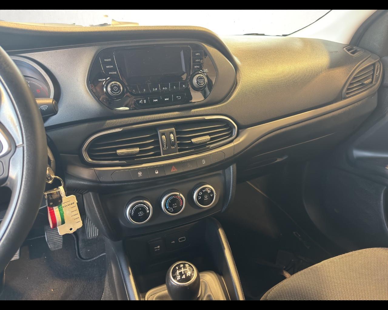 FIAT Tipo Hatchback My21 Hb Tipo 1,3 95cv Ds