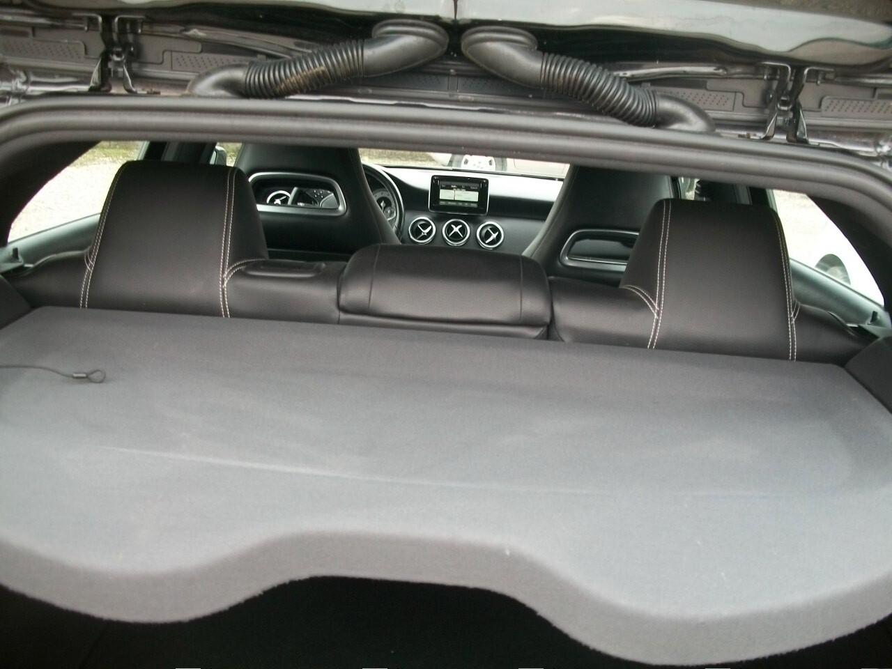 Mercedes-benz A 180 Premium CC 1595 KW 90 HP 122 KM 97650 TALIANDATI GARANZIA UN ANNO BENZINA EURO 06 NERA