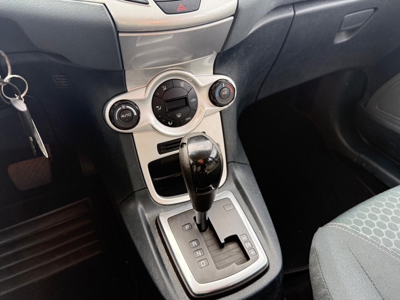 Ford Fiesta AUTOMATICA 1.4Benz|5 porte Titanium|NEOPATENTATI