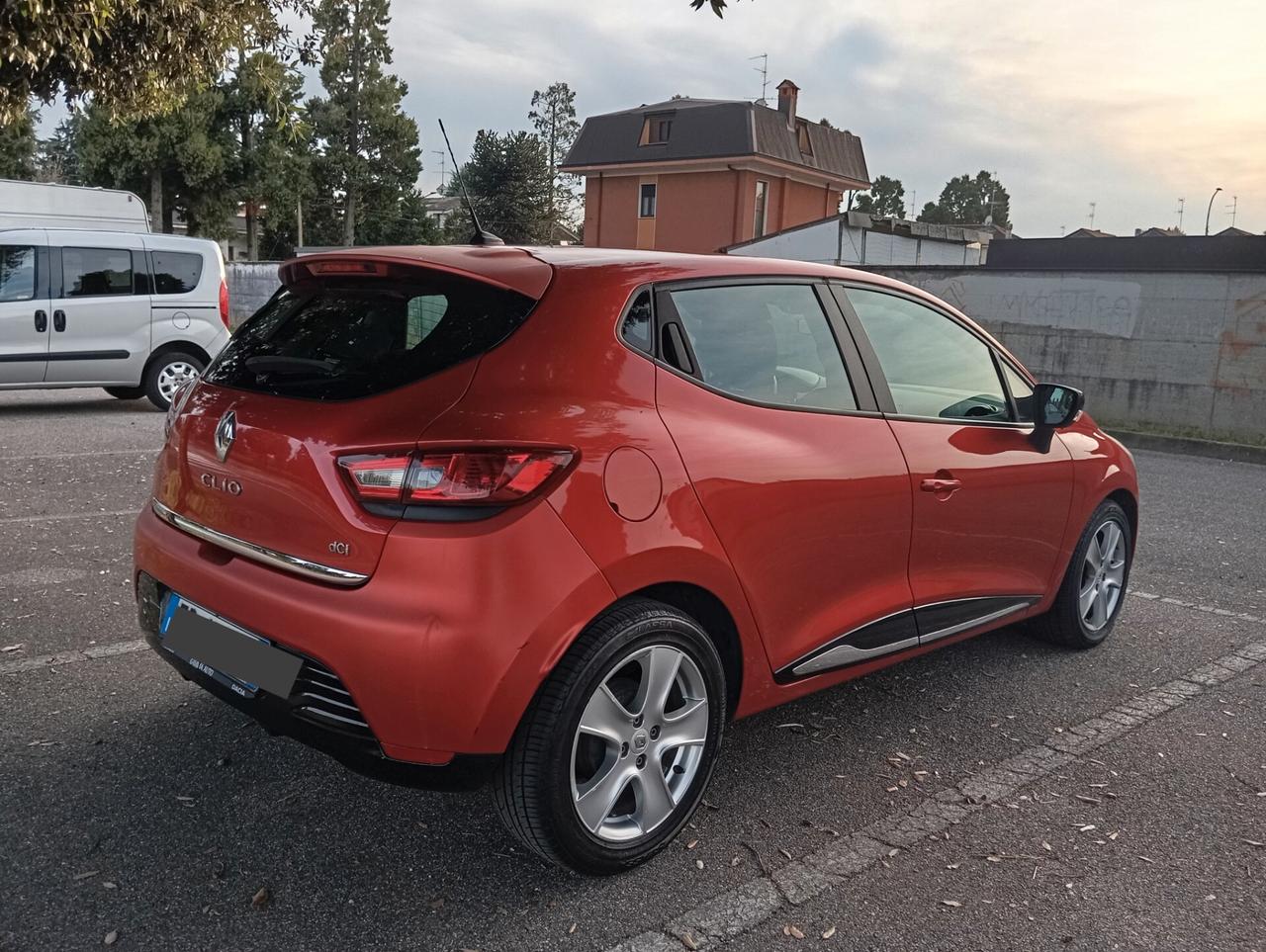 Renault Clio 1.5 dCi 8V 75CV 5 porte Permute