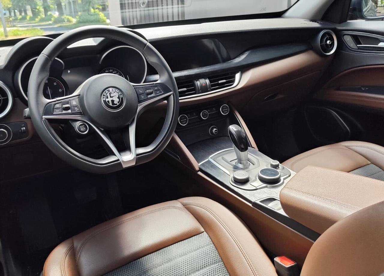 Alfa Romeo Stelvio 2.2 Turbodiesel 190 CV AT8 RWD Executive