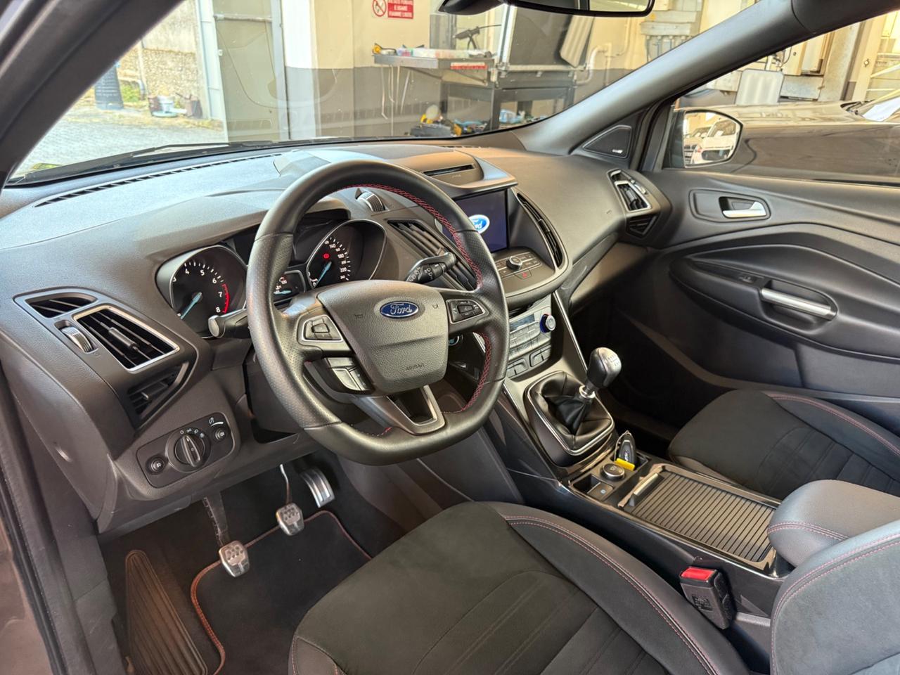 Ford Kuga 1.5 EcoBoost 120 CV S&S 2WD ST-Line