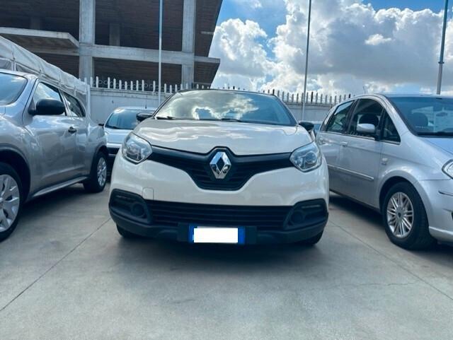 RENAULT CAPTUR 12/2014 118. 000 KM!