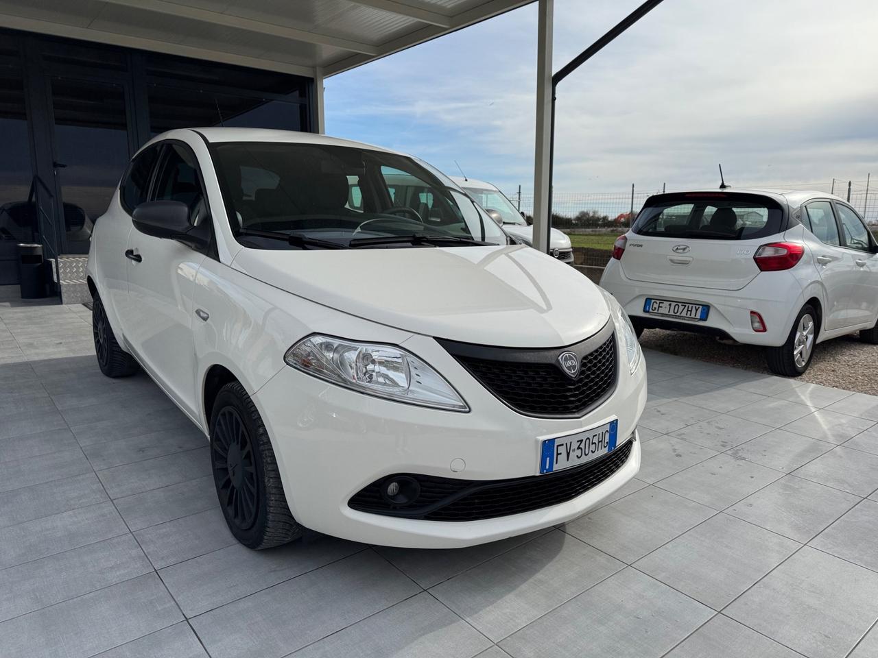 Lancia Ypsilon 1.2 69 CV 5 porte GPL Ecochic Elefantino Blu