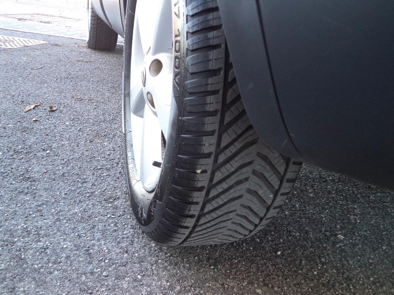 Nissan Qashqai 2.0 dCi DPF 4WD Acenta