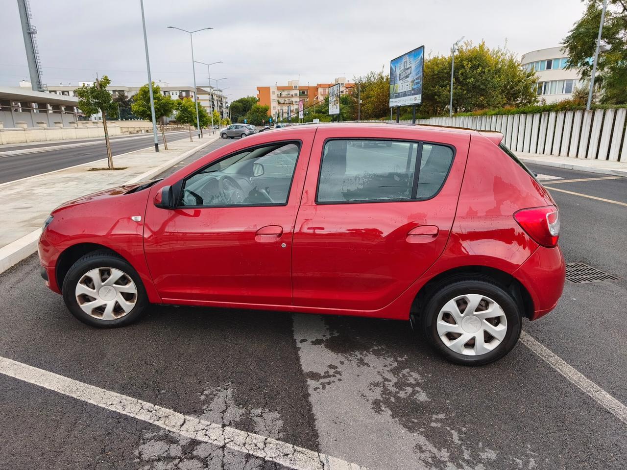 Dacia Sandero 1.5 8V 75Cv DISTRIBUZ OK
