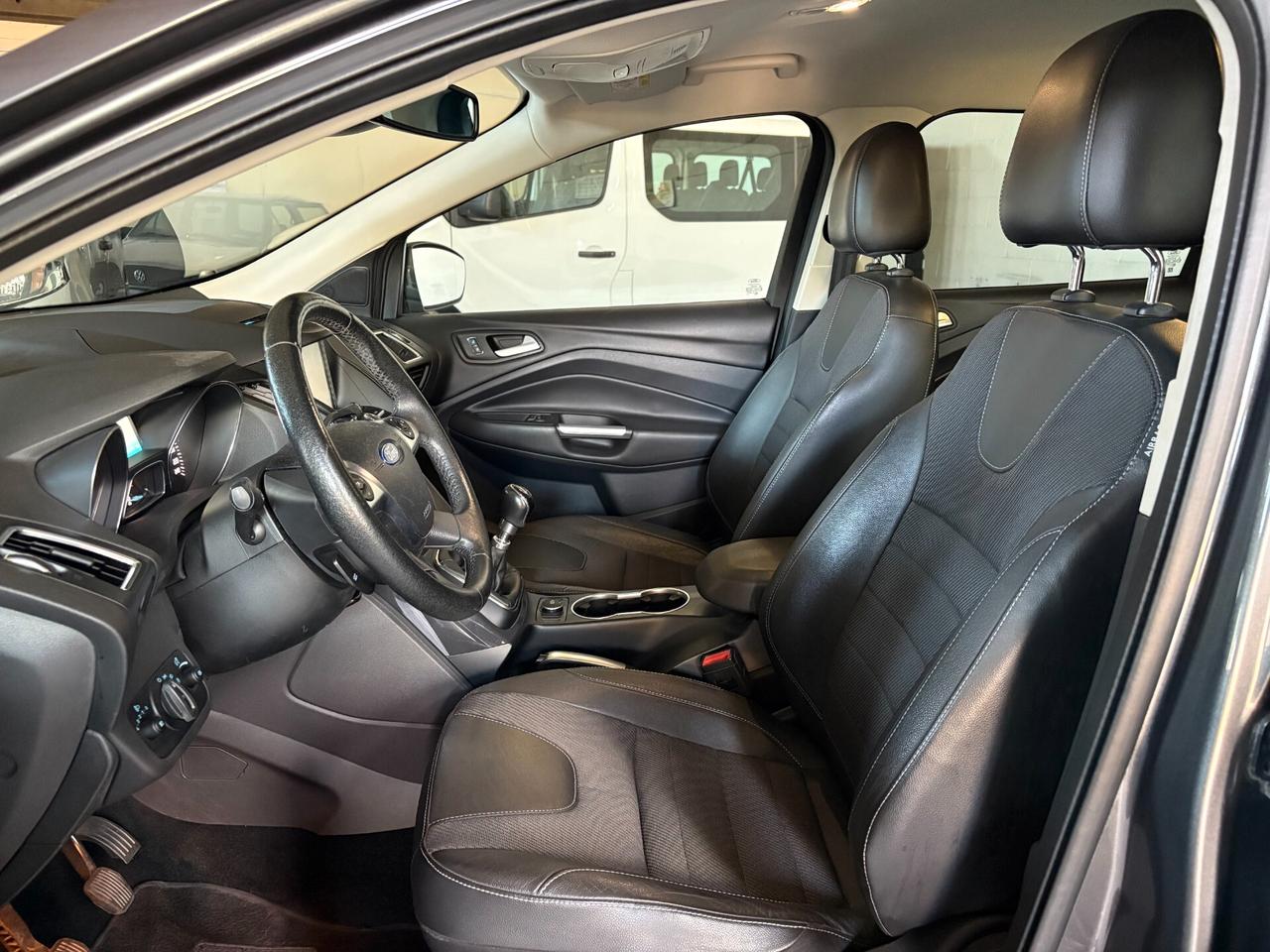 Ford Kuga 2.0 TDCI 150 CV 4WD 4x4 Cambio MANUALE