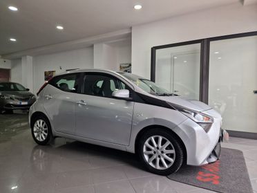 Toyota Aygo 1.0 VVT-i 72 CV 5 porte x-play MMT