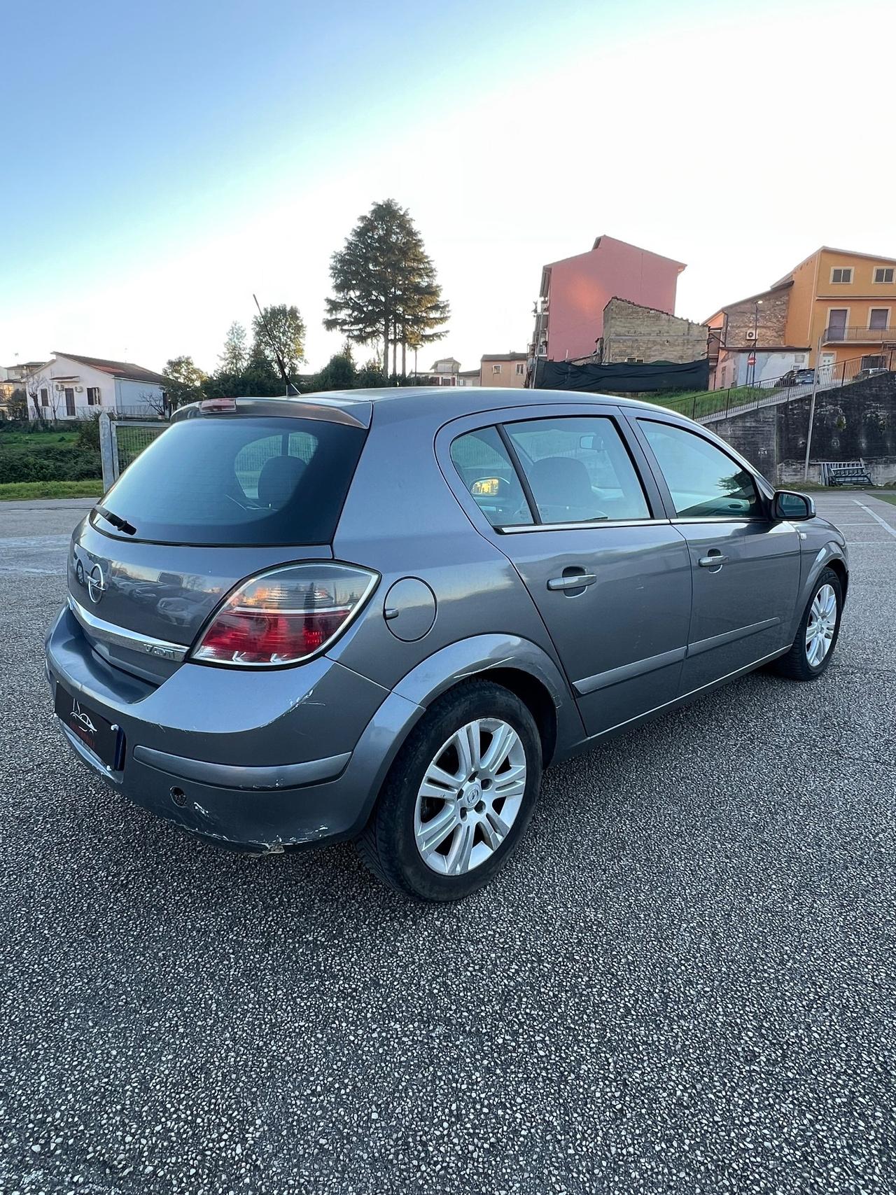 Opel Astra 1.7 CDTI 101CV 5 porte Enjoy