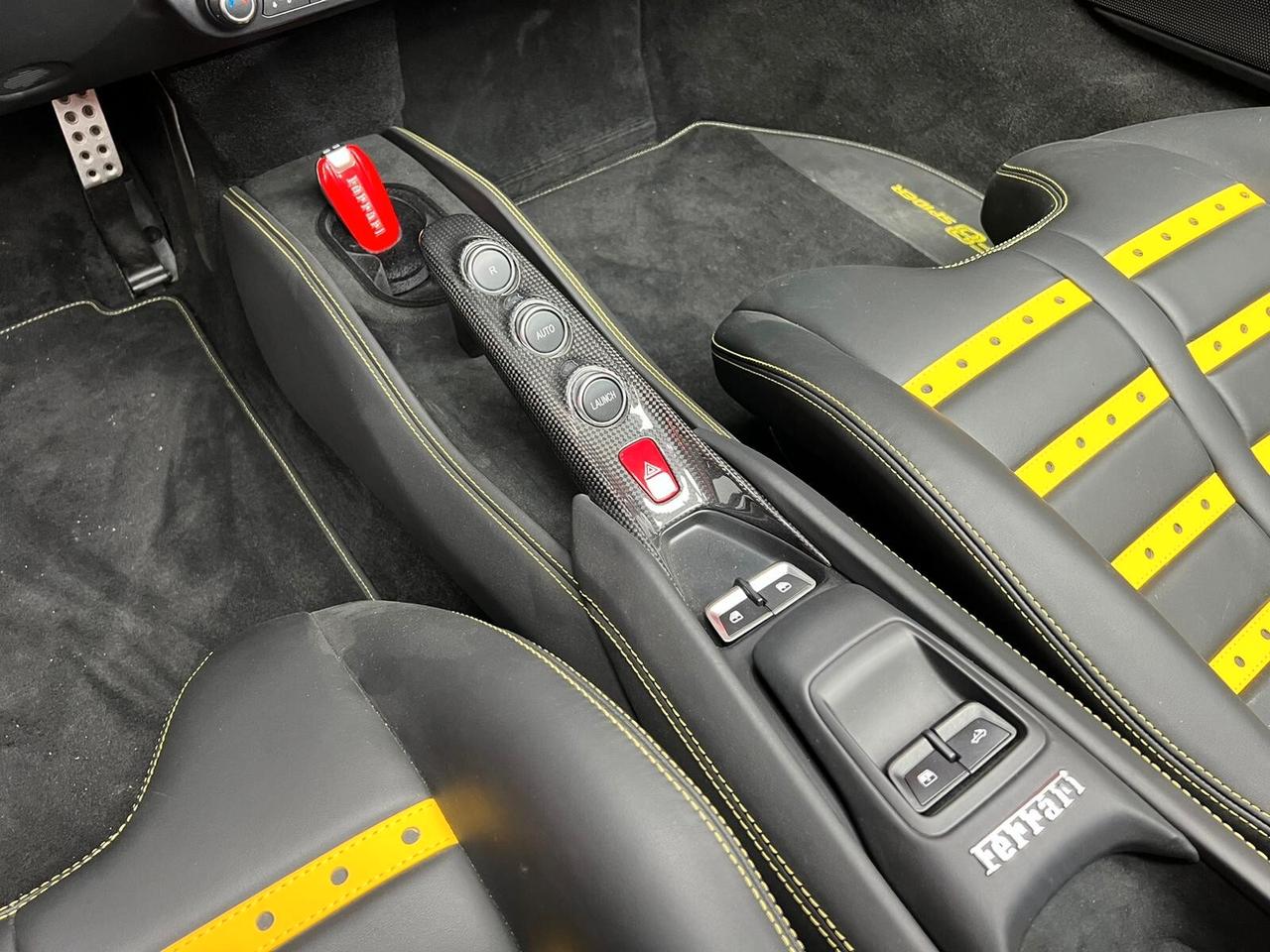 Ferrari F8 Spider Ferrari F8 Spider 3.9 (030)