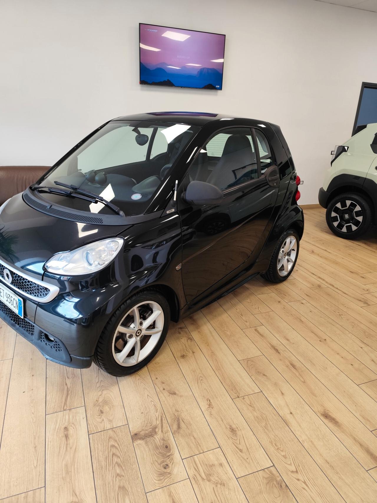 Smart ForTwo 1000 52 kW MHD coupé passion