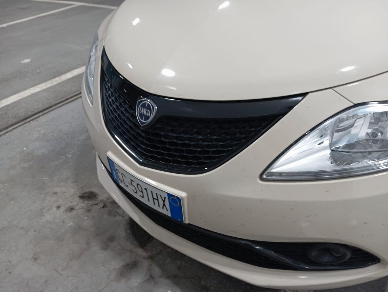 Lancia Ypsilon 1.0 FireFly 5 porte S&S Hybrid Maryne