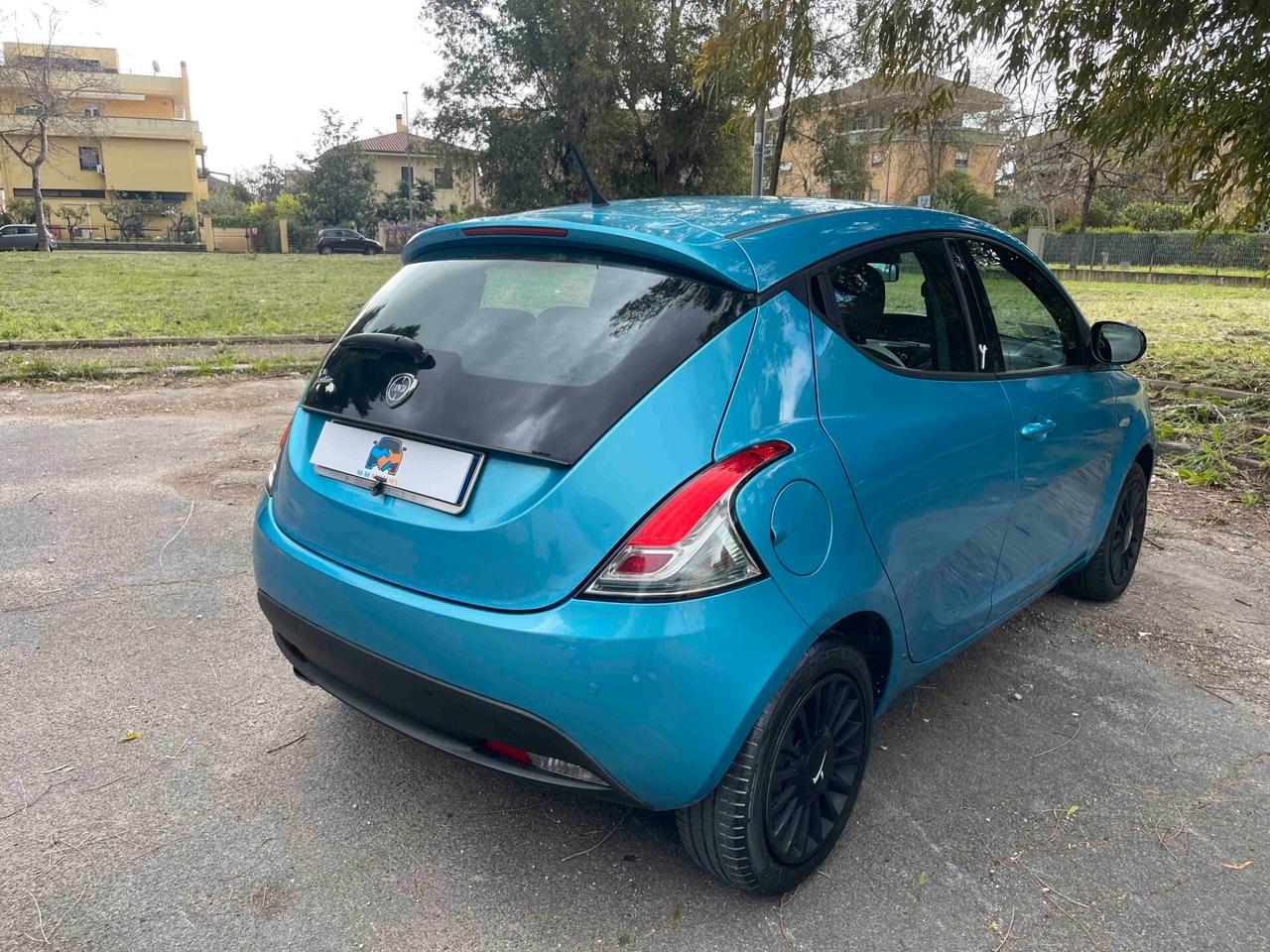 Lancia Ypsilon 1.2 69 CV 5 porte Elefantino NEOPATENTATI