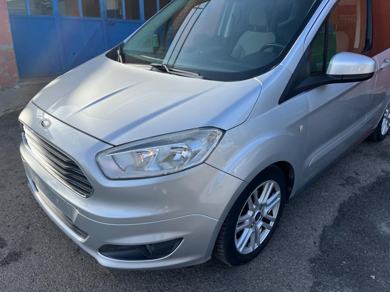 Ford Tourneo Courier 1.5 TDCI 75 CV Titanium