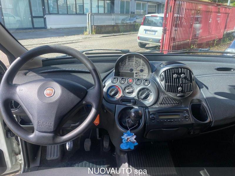 FIAT Multipla Multipla 1.6 16V Natural Power Dynamic