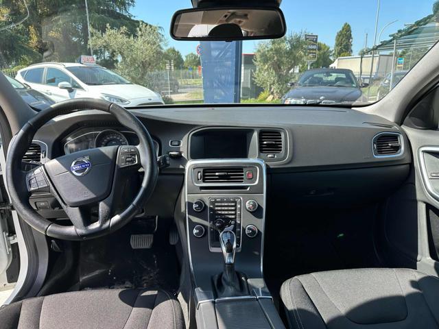VOLVO V60 D2 Geartronic R-design