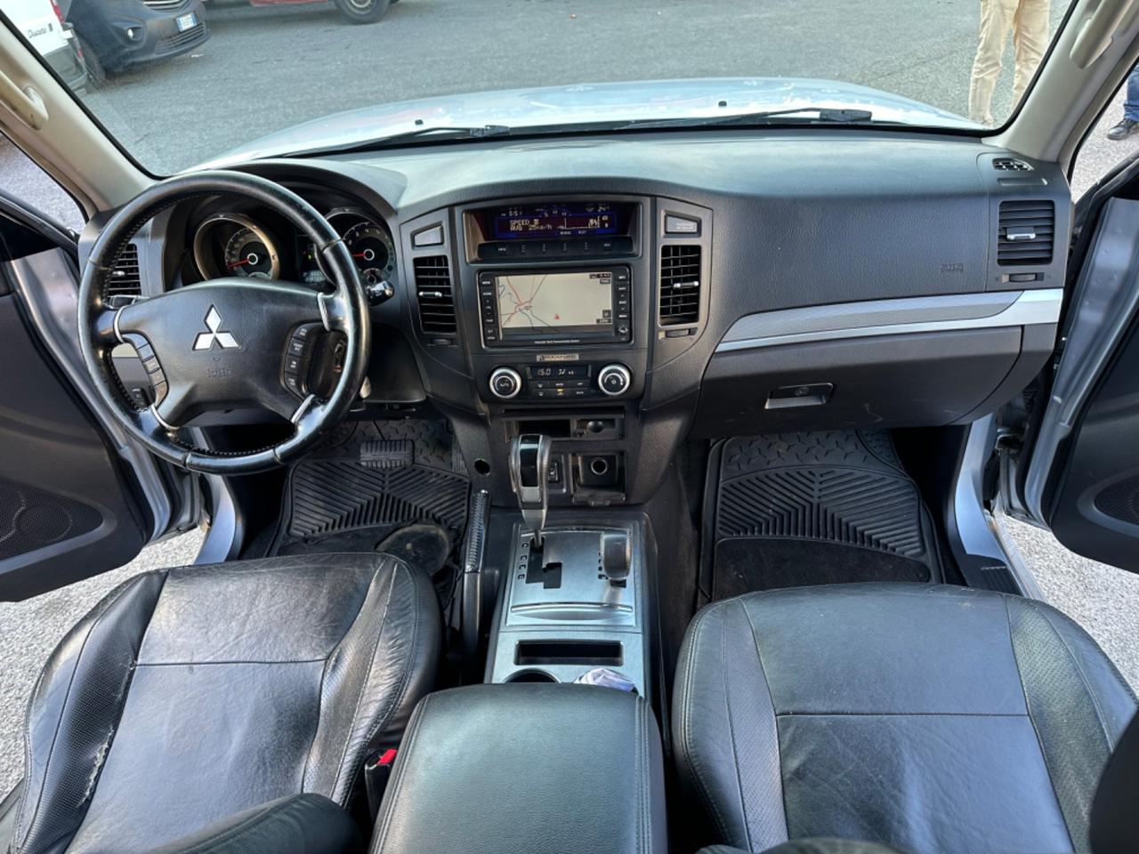 Mitsubishi Pajero 3.2 AUT. 7 POSTI GANCIO TRAINO