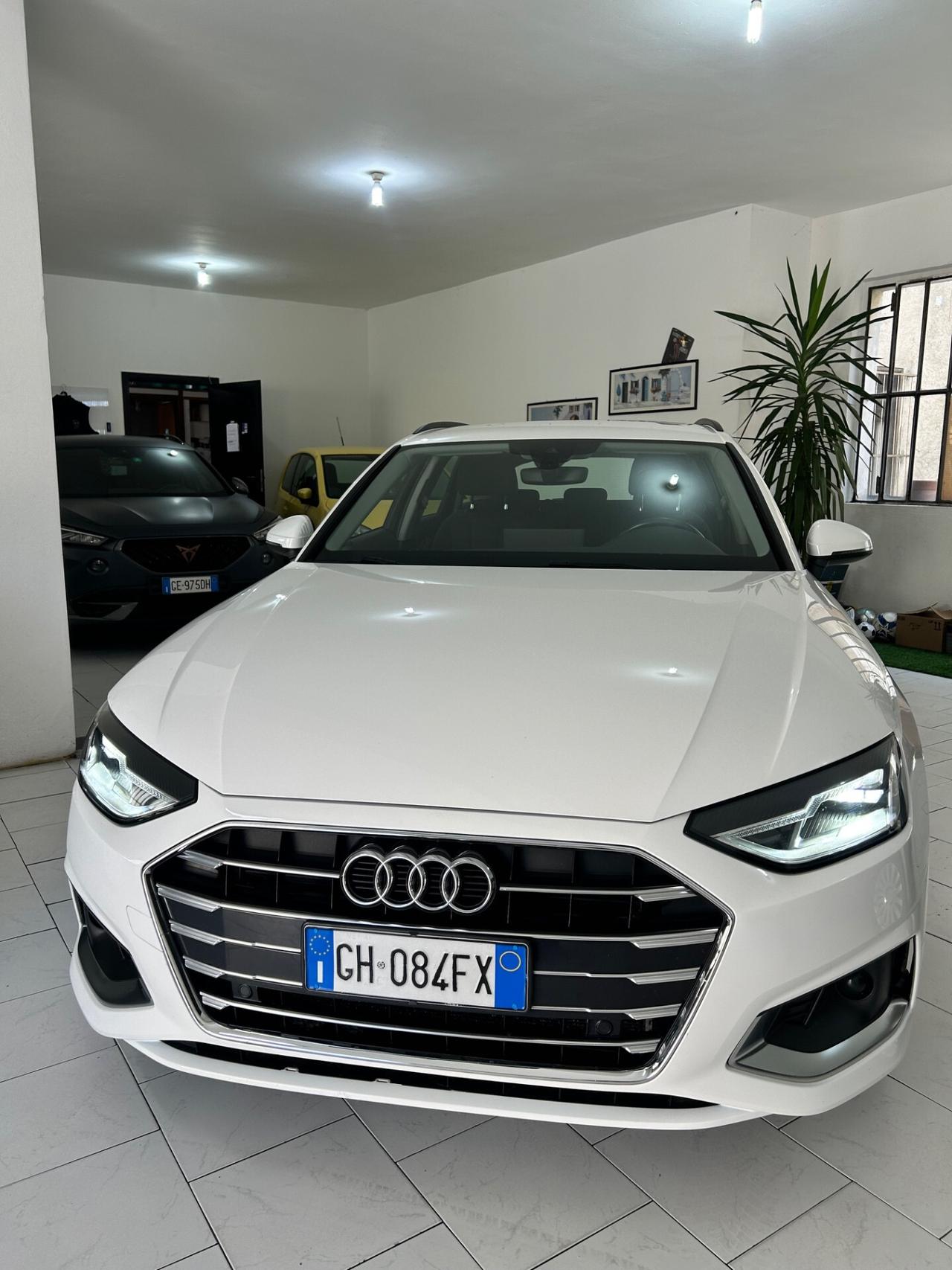 Audi A4 Avant 30 TDI/136 CV S tronic