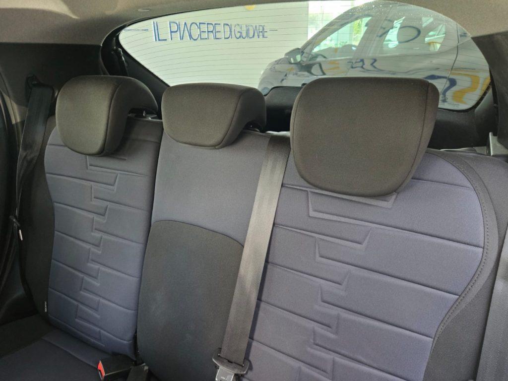 Lancia Ypsilon 1.0 FireFly 5 porte S&S Hybrid Gold tua da €125,00