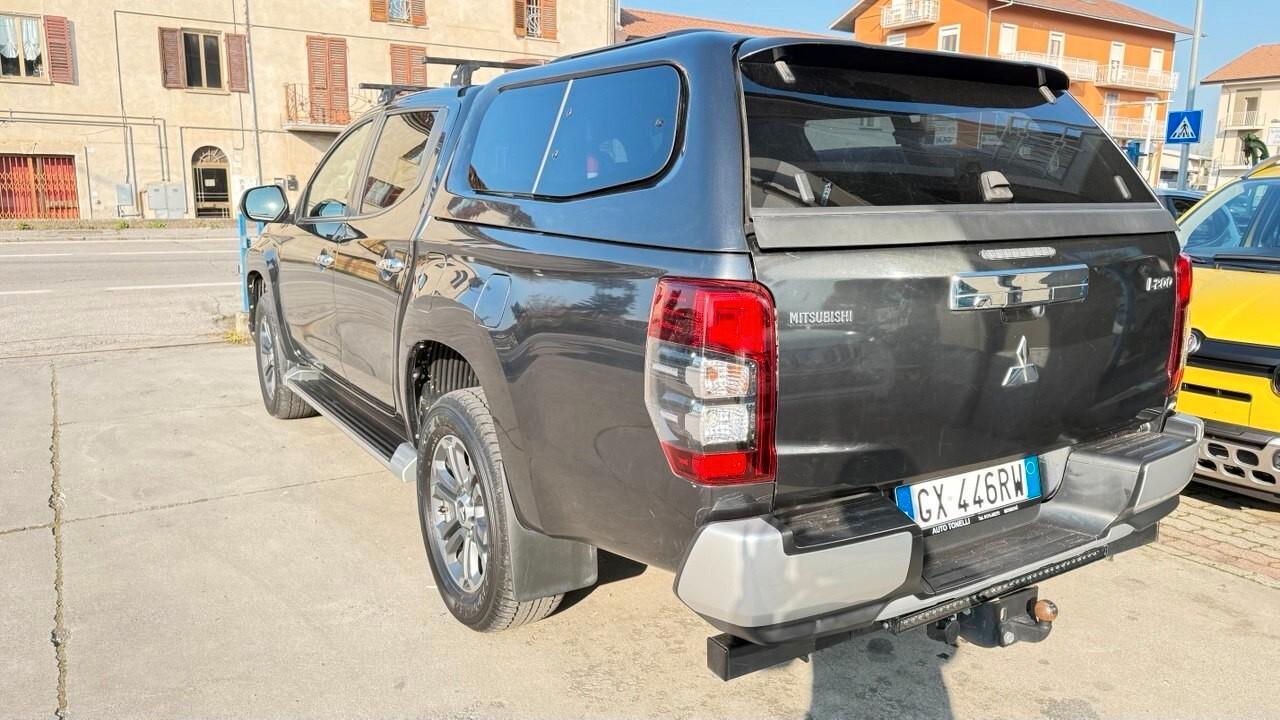 Mitsubishi L200 2.3 D Club Cab 4x4 Super Select Intense