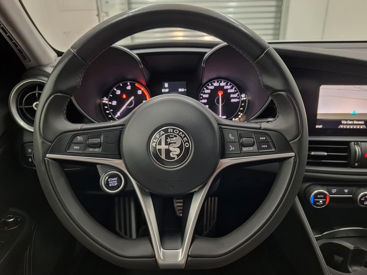 Alfa Romeo Giulia 2.2 180cv MT6 Business Sport