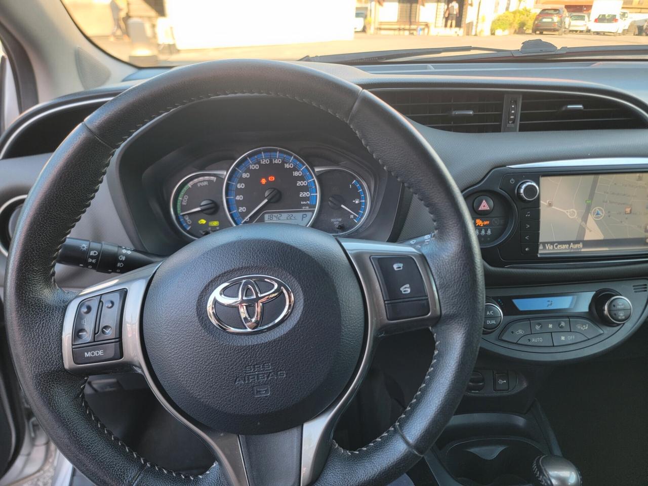 Toyota Yaris 1.5 Hybrid 5 porte GARANZIA NAVY