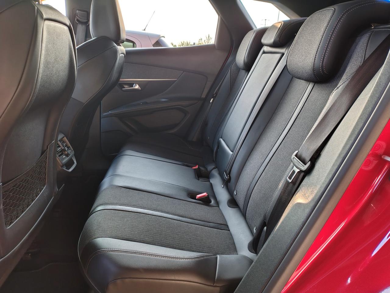 Peugeot 3008 BlueHDi 130 S&S EAT8 Allure