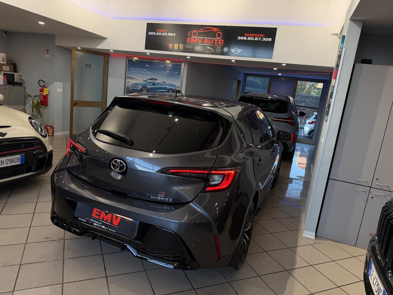 Toyota Corolla GR SPORT 2.0 Hybrid Bi-Tone
